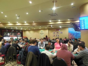 Plugusorul PokerFest II a debutat ieri si continua azi cu ziua 1B la ora 16:30