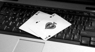 computer_online_poker_aces